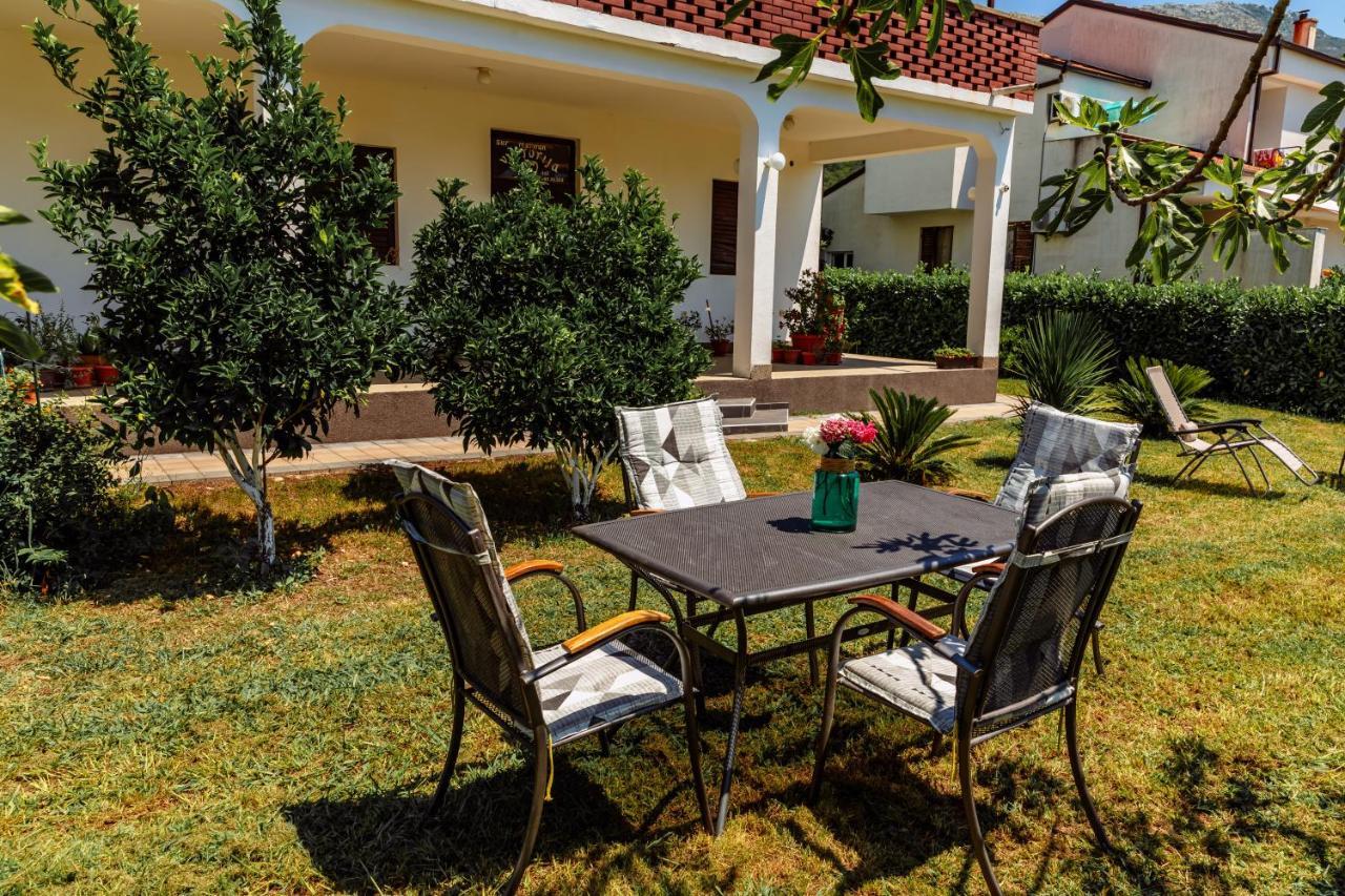 Apartments Viktorija Petrovac Exterior foto